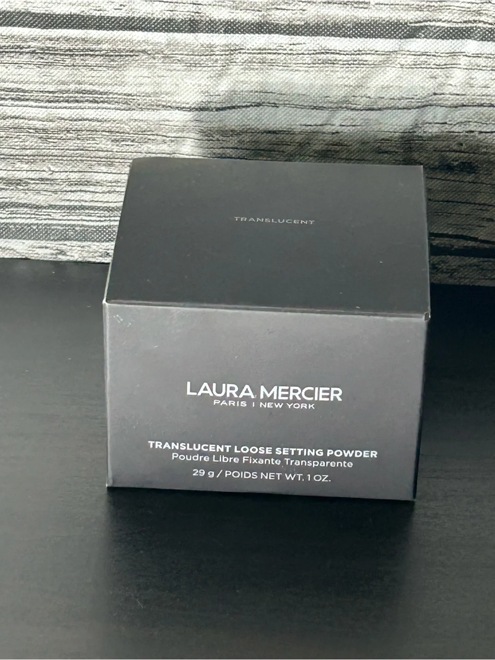 laura mercier Translucent Loose Setting Powder - Black Box
